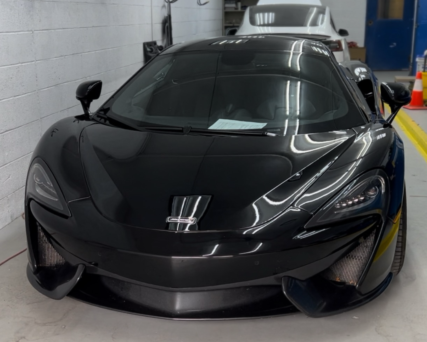 Mclaren black before wrap